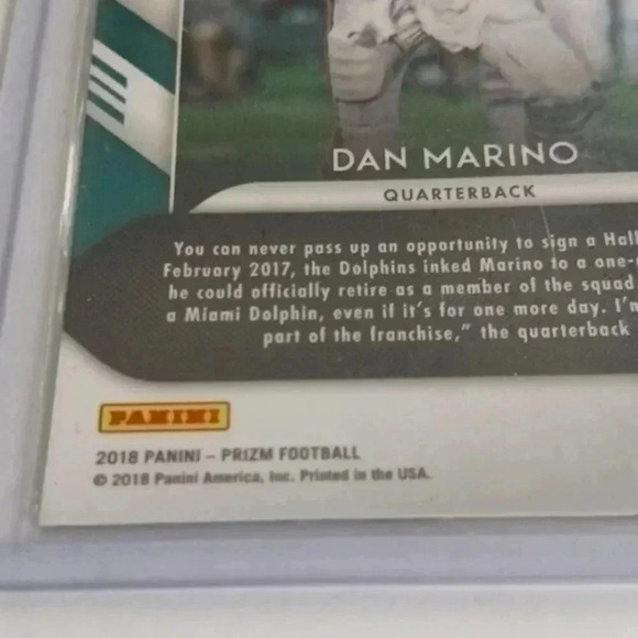 Dan Marino 2018 Panini card..plus 3 bracelets..NWT - Picture 3 of 5